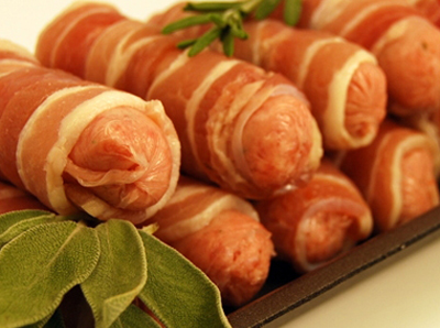 Cocktai Sausages Wrapped In Streaky Bacon